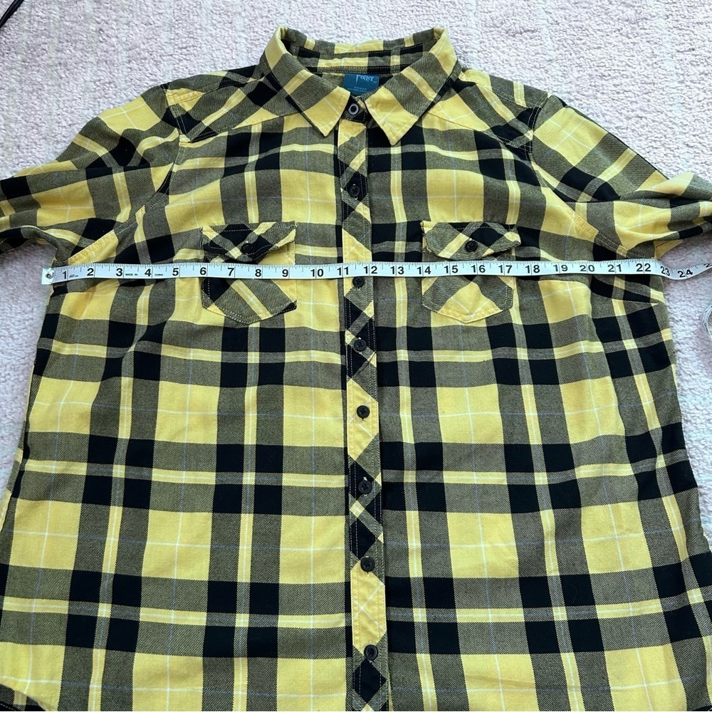 Hot Topic Harry Potter Hufflepuff Yellow and Black Plaid Button Up Shirt Small - Picture 9 of 12